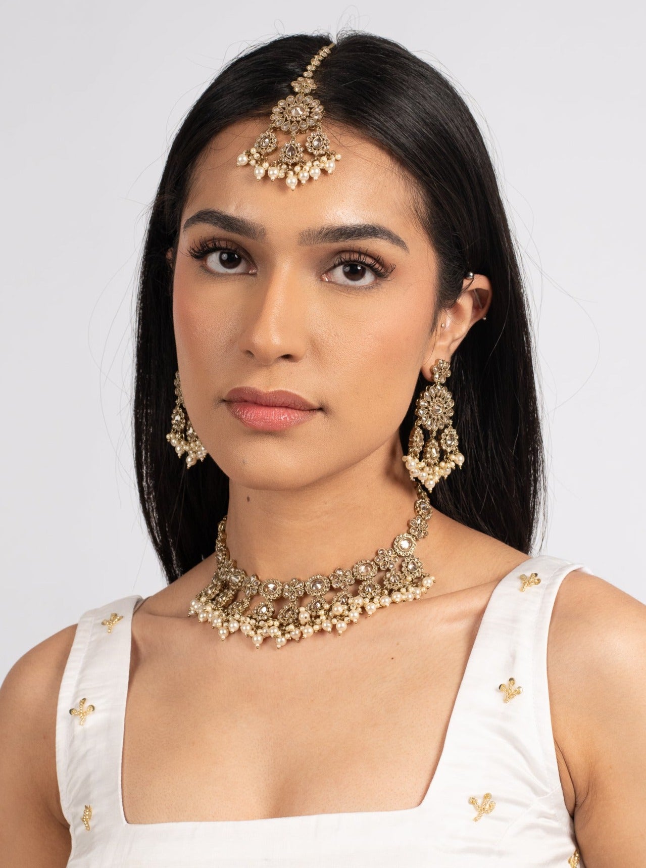 Cream Aysha Choker