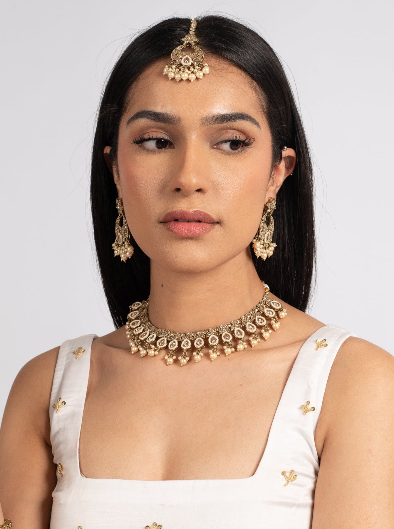 Cream Maira Choker