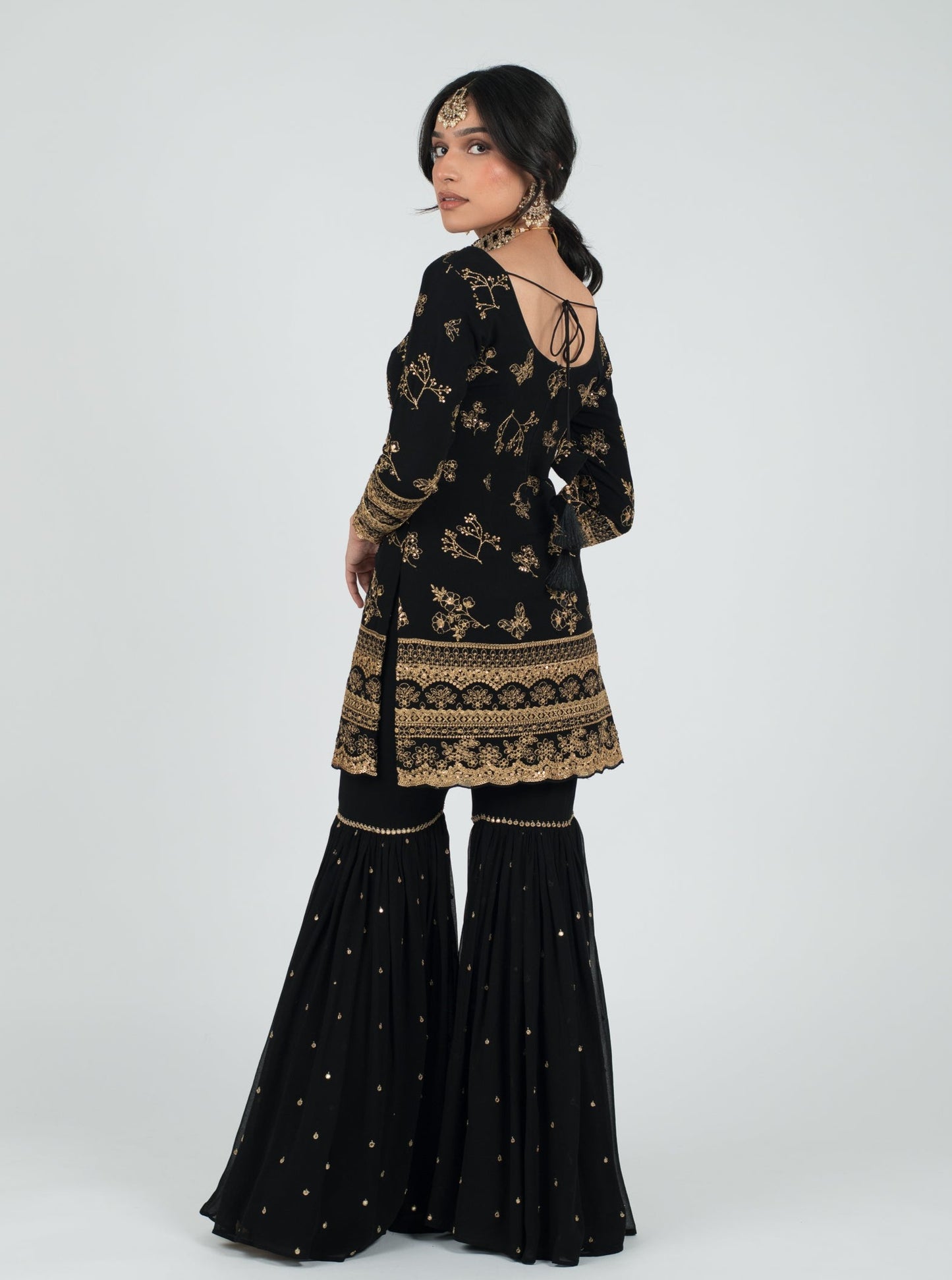 Black Saiya Suit