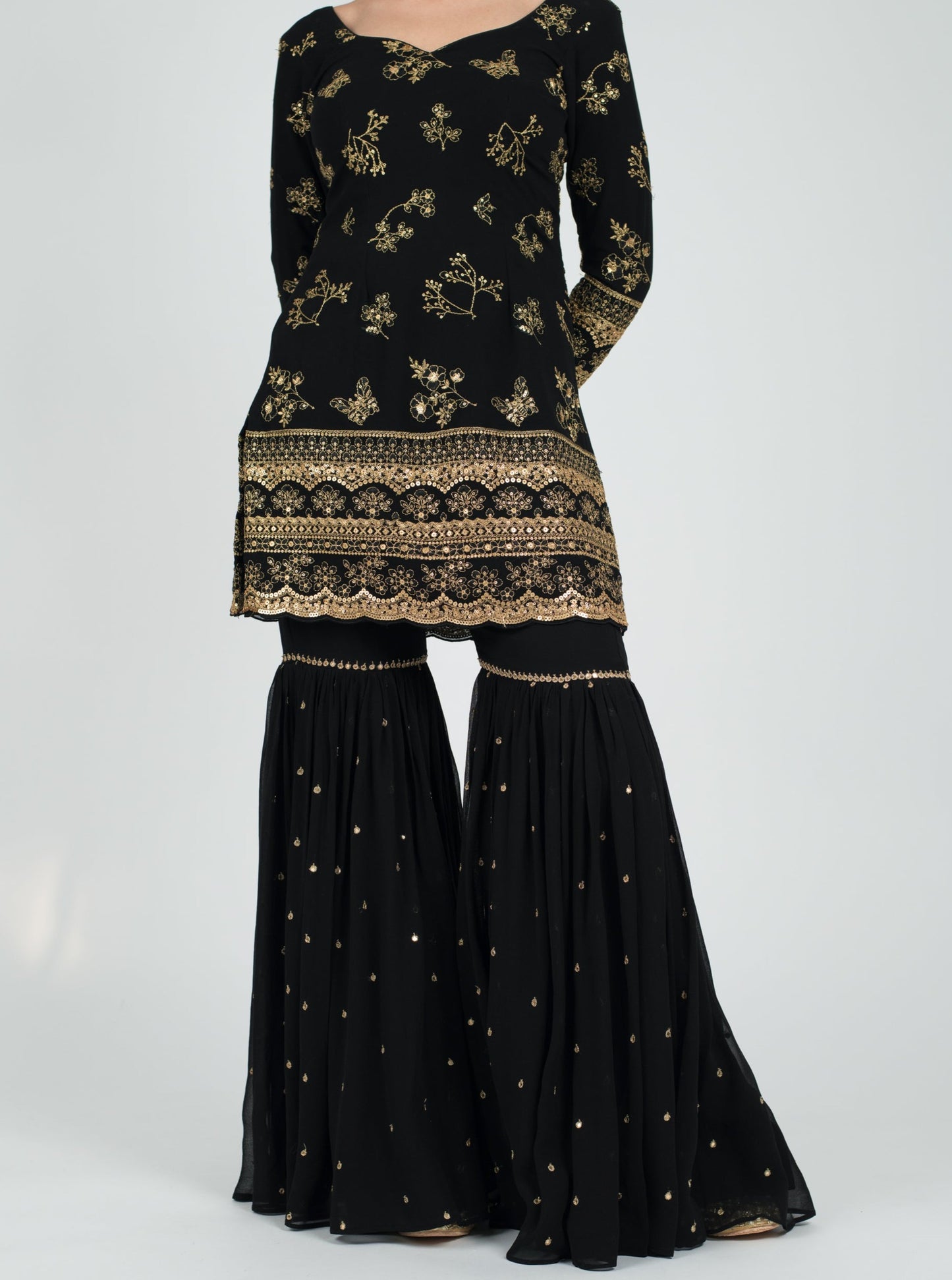 Black Saiya Suit