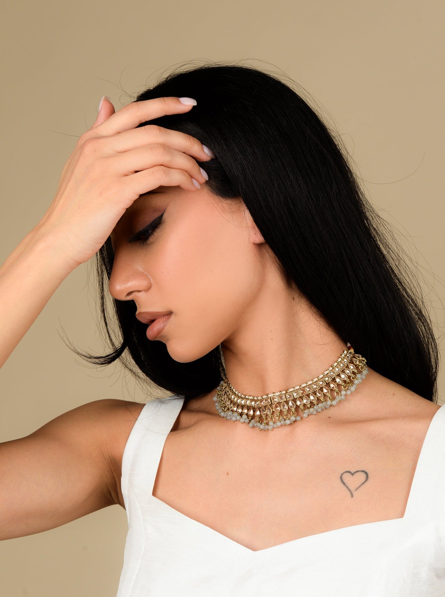 Grey Pari Choker