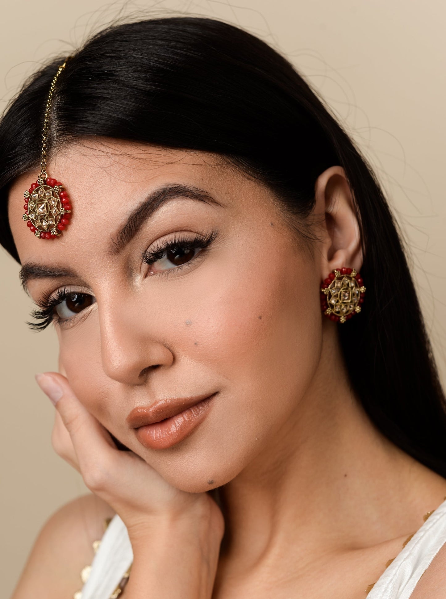 Red Aarya Tikka Set